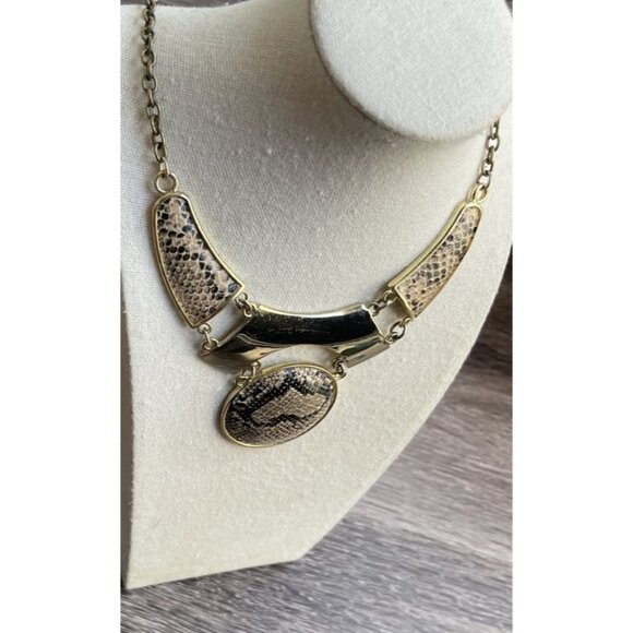 Vintage Mark By Avon Statement Necklace Snakeskin Boa Necklace Women’s Sz 20” - Picture 3 of 11